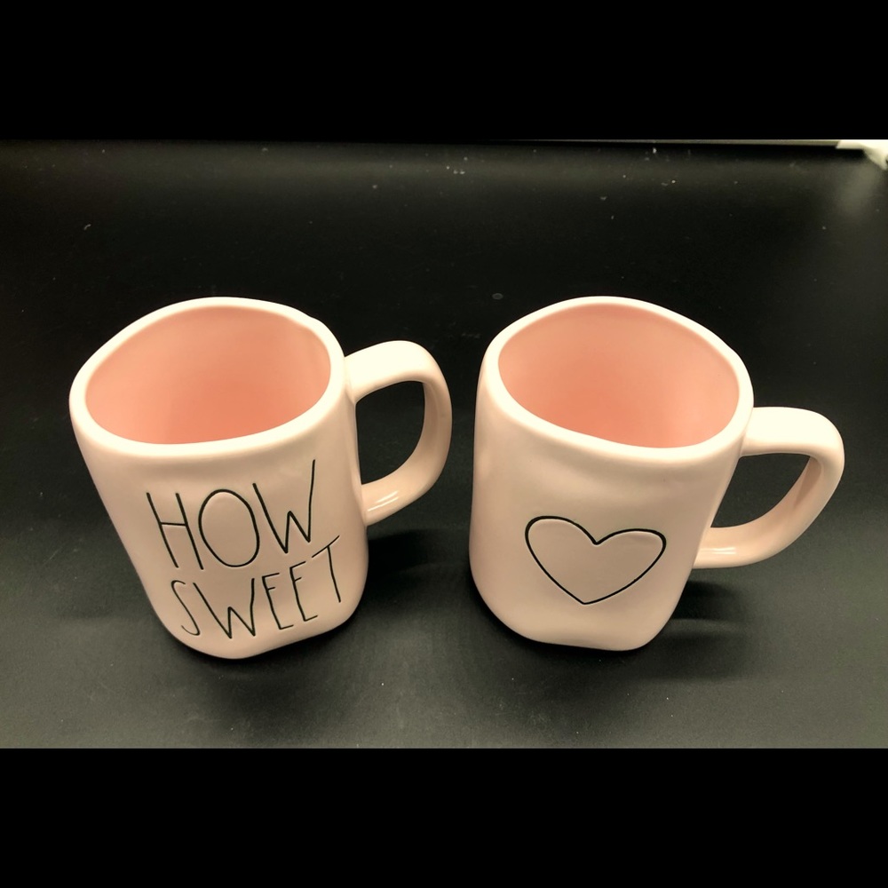 🌸💕New this year-Rae Dunn Valentine Mugs🌸💕